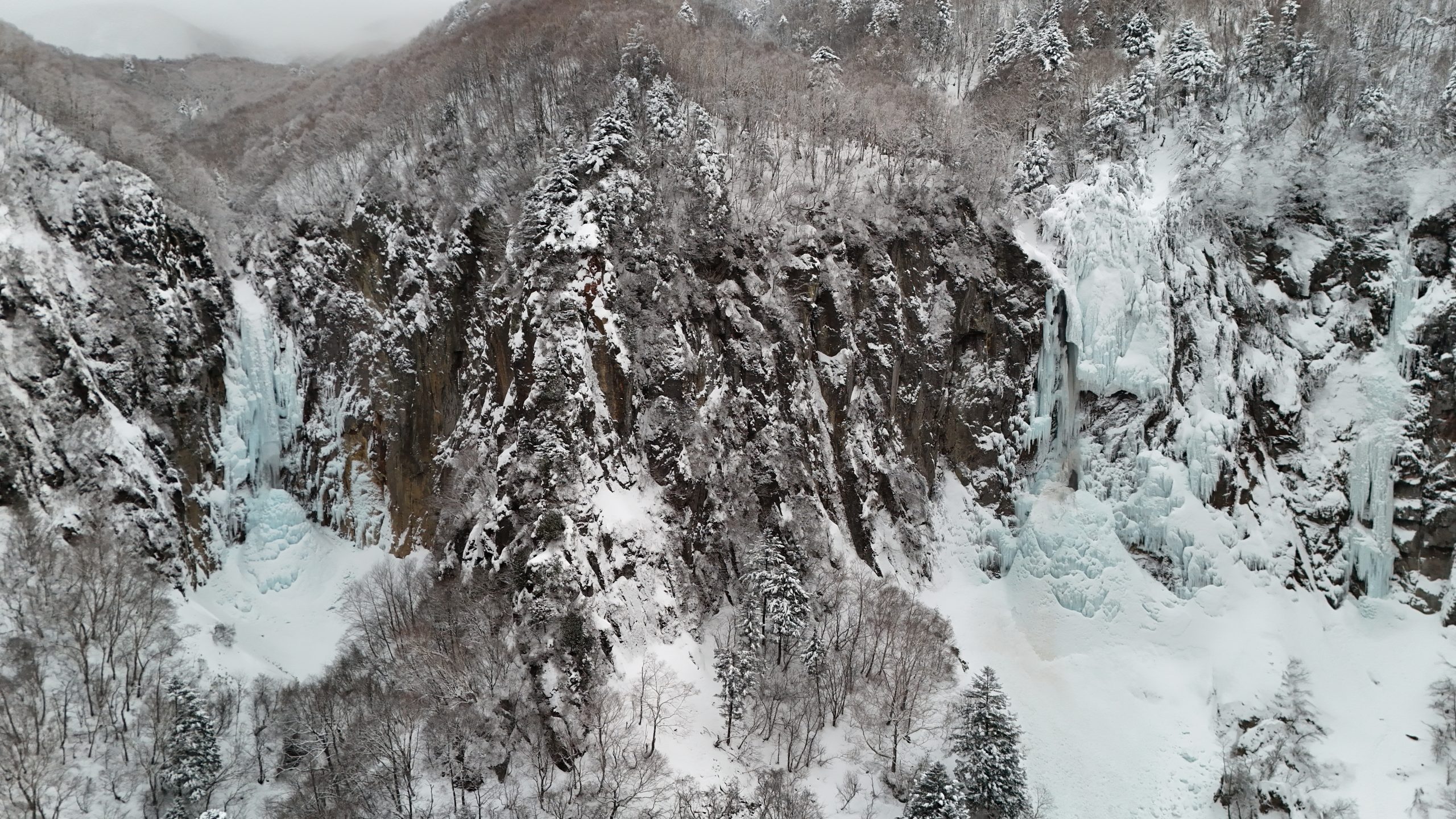 米子不動氷瀑群(アイスクライミング)